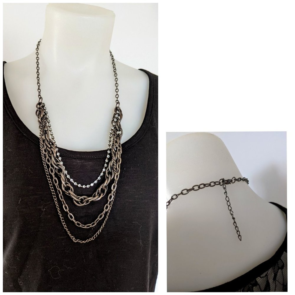 3/20$ NWOT Metallic Chain Necklace With Rhinstone
